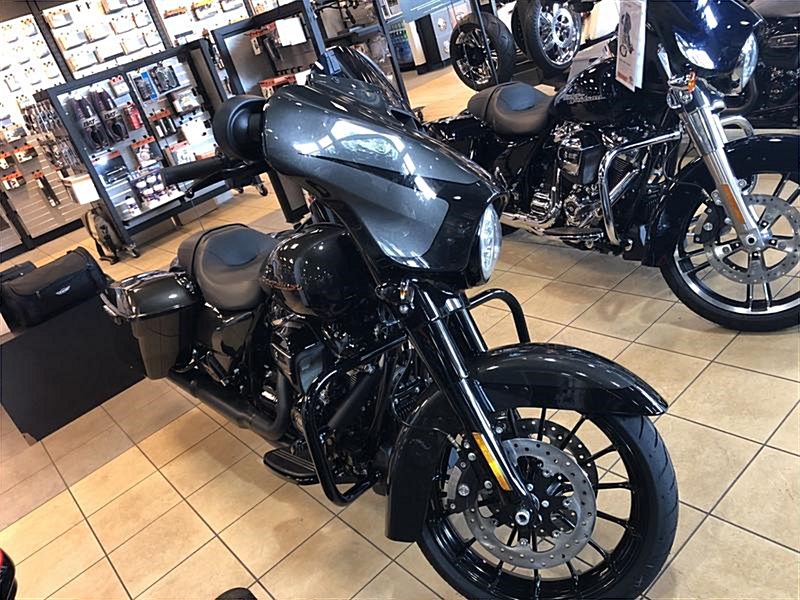 2019 Street Glide Special Silver Flux/black Fuse For Sale 2019 Harley-Davidson® FLHXS Street Glide® Special (Silver Flux / Black