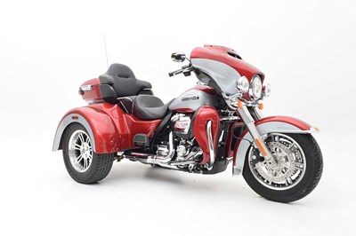 2021 harley trike colors
