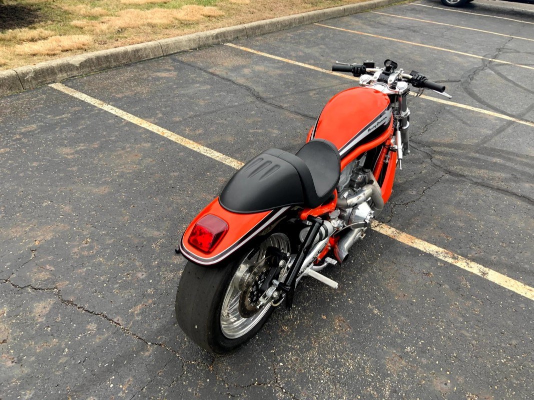 2006 Harley-Davidson® VRXSE Screamin' Eagle V-Rod® Destroyer (Two-tone