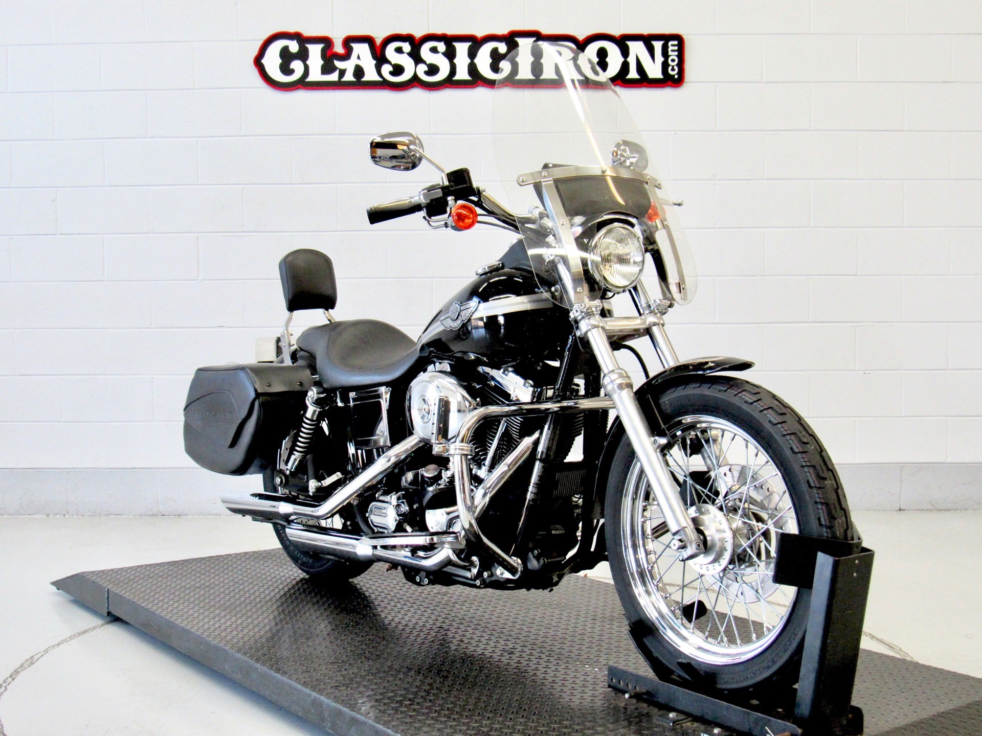 2003 HarleyDavidson® FXDL Dyna® Low Rider® (Vivid Black