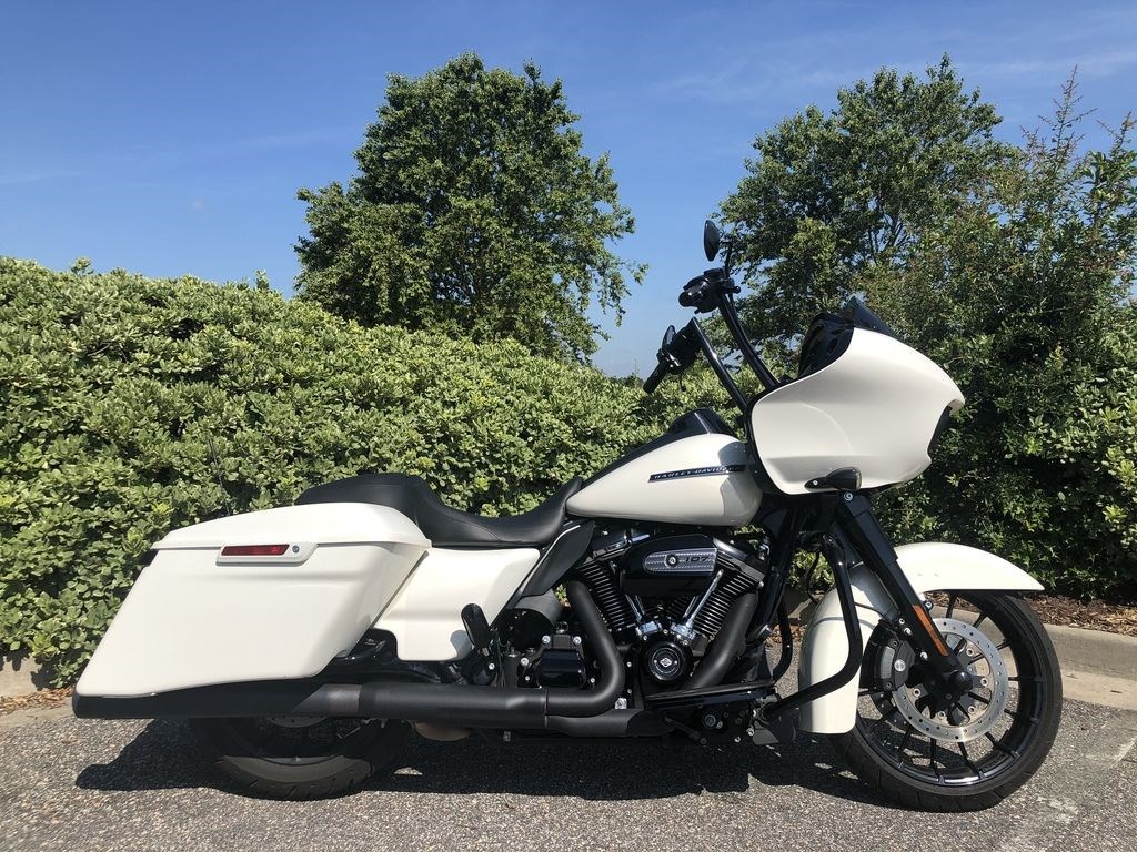 2018 HarleyDavidson® FLTRXS Road Glide® Special (WHITE), North Myrtle