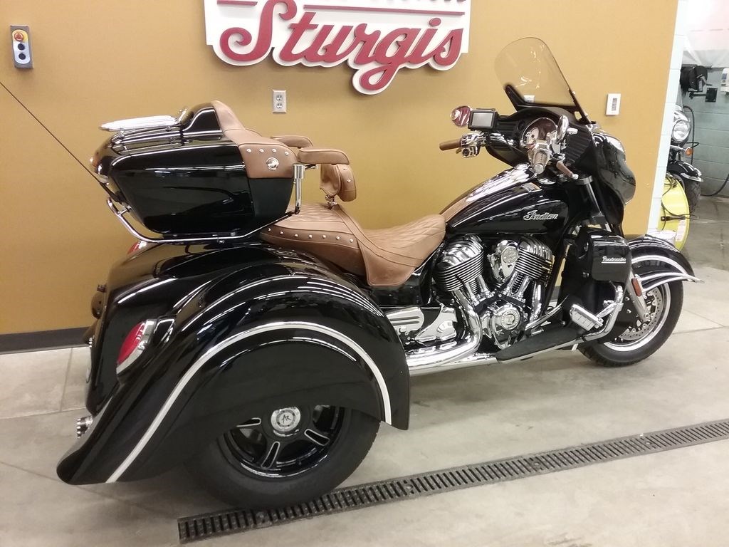 2016 Indian® Motorcycle Roadmaster™ (BLACK), Sturgis, South Dakota