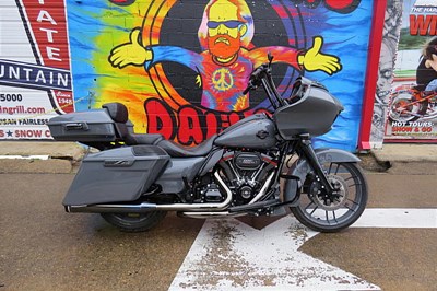 New 2018 Harley-Davidson® CVO™ Road Glide®