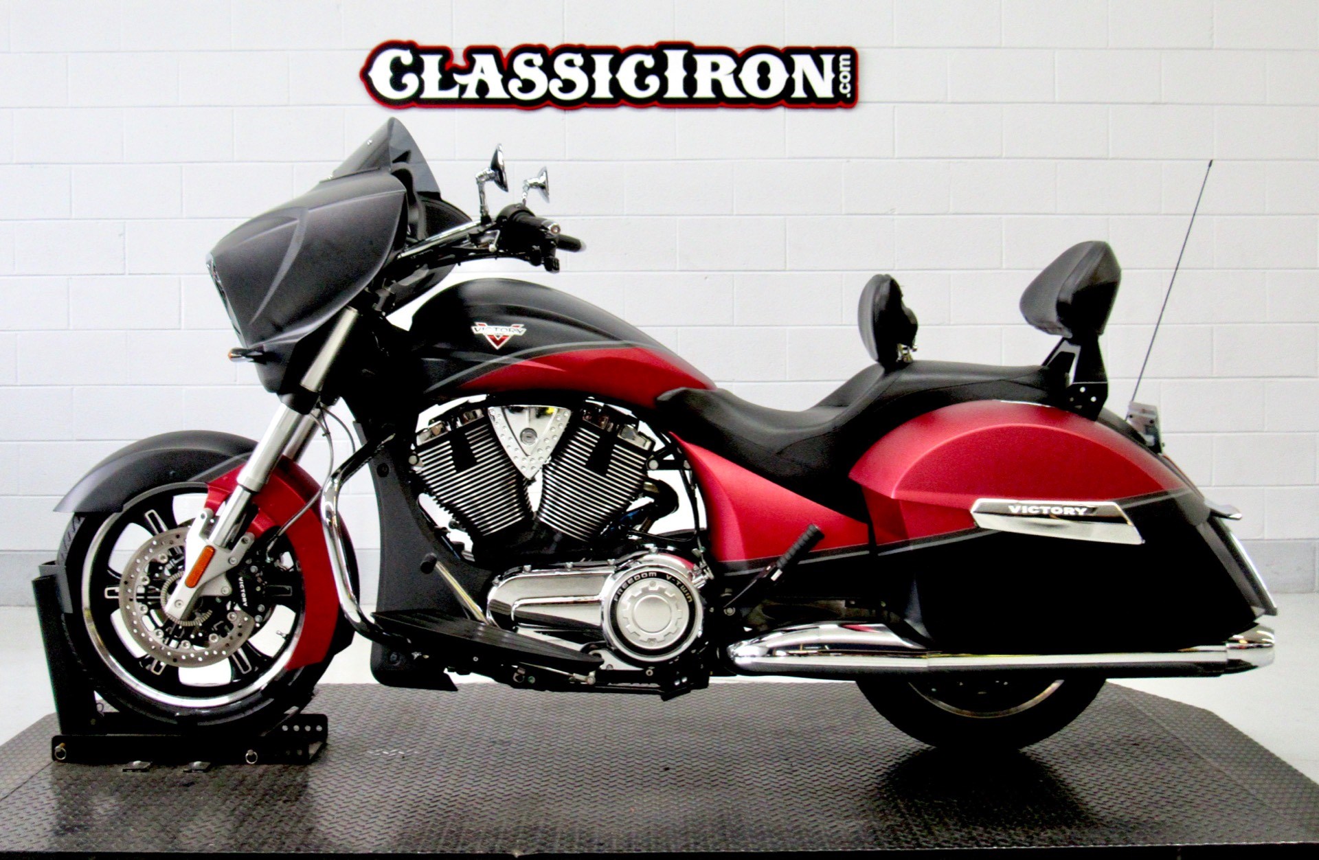 2015 victory cross country specs