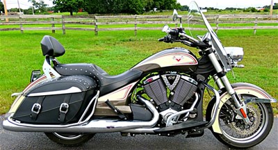 Used 2014 Victory Cross Roads® Classic