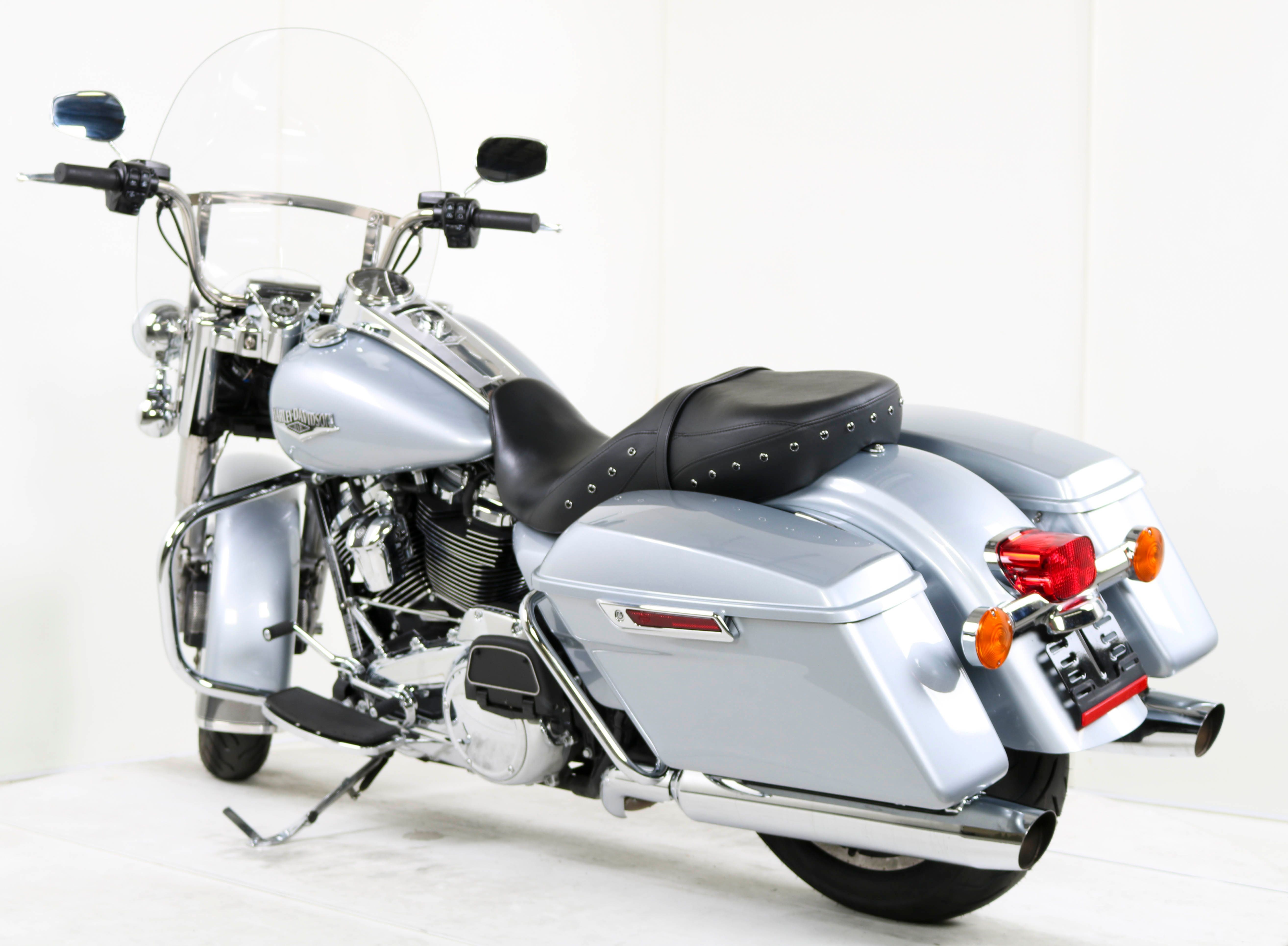 2019 HarleyDavidson® FLHR Road King® (Barracuda Silver), Gladstone