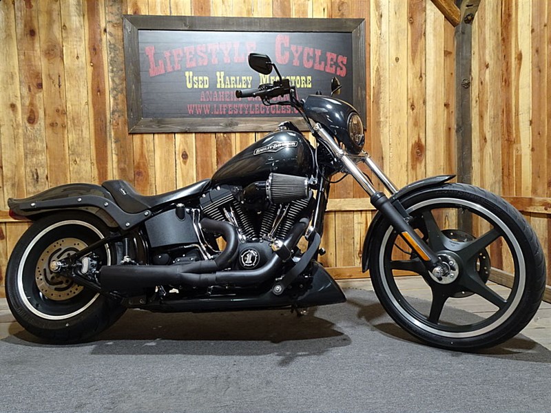 2006 HarleyDavidson® FXSTB/I Softail® Night Train® (BLACK PEARL