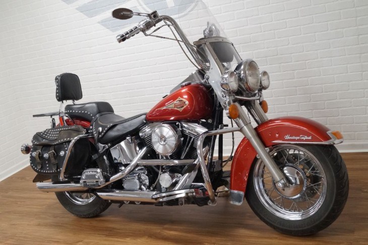 1997 Harley-Davidson® FLSTC Heritage Softail® Classic (RED), Cedar
