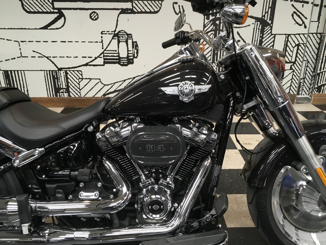 2021 HarleyDavidson® FLFBS Fat Boy® 114 (Black Jack Metallic), Media