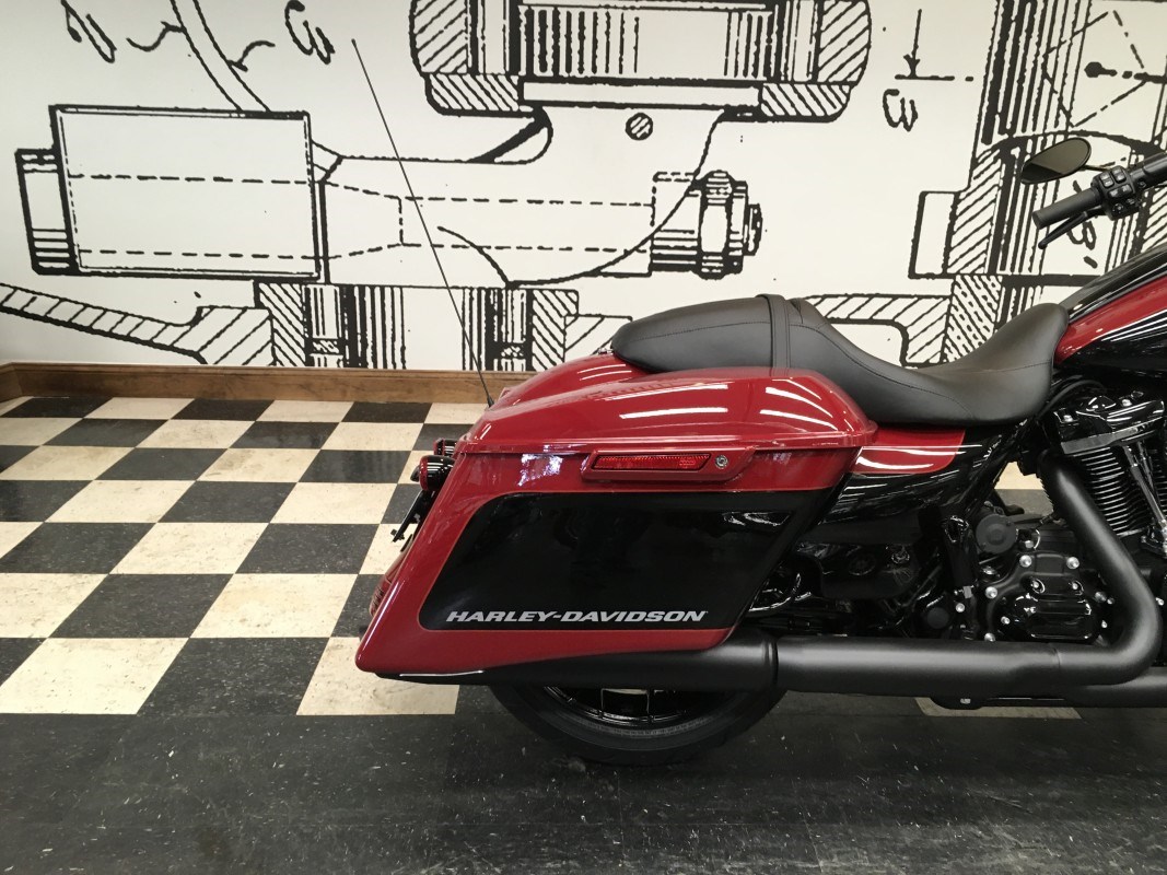 2021 HarleyDavidson® FLTRXS Road Glide® Special (Billiard Red/Vivid