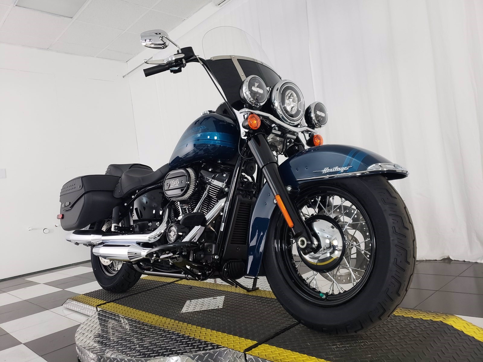 2020 HarleyDavidson® FLHCS Softail® Heritage Classic 114 (Tahitian
