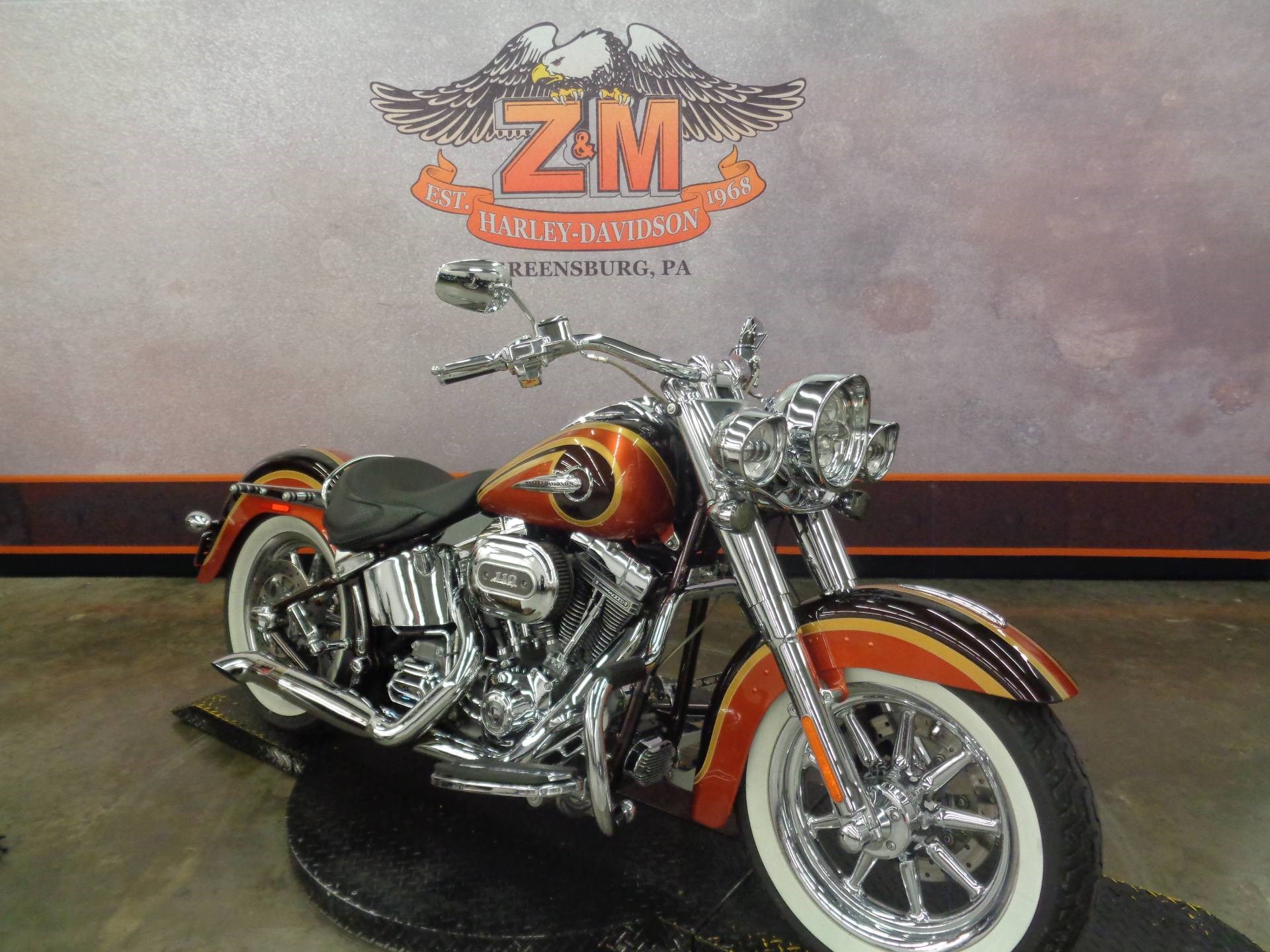 2014 HarleyDavidson® FLSTNSE CVO™ Softail® Deluxe (Maple Metallic / Atomic Orange with Airflow
