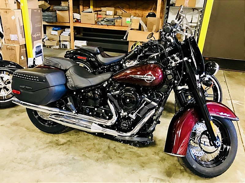 2018 HarleyDavidson® FLHC Softail® Heritage Classic (Twisted Cherry