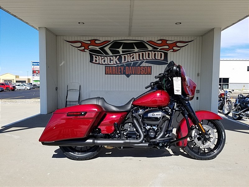 2018 HarleyDavidson® FLHXS Street Glide® Special (Hard Candy Hot Rod