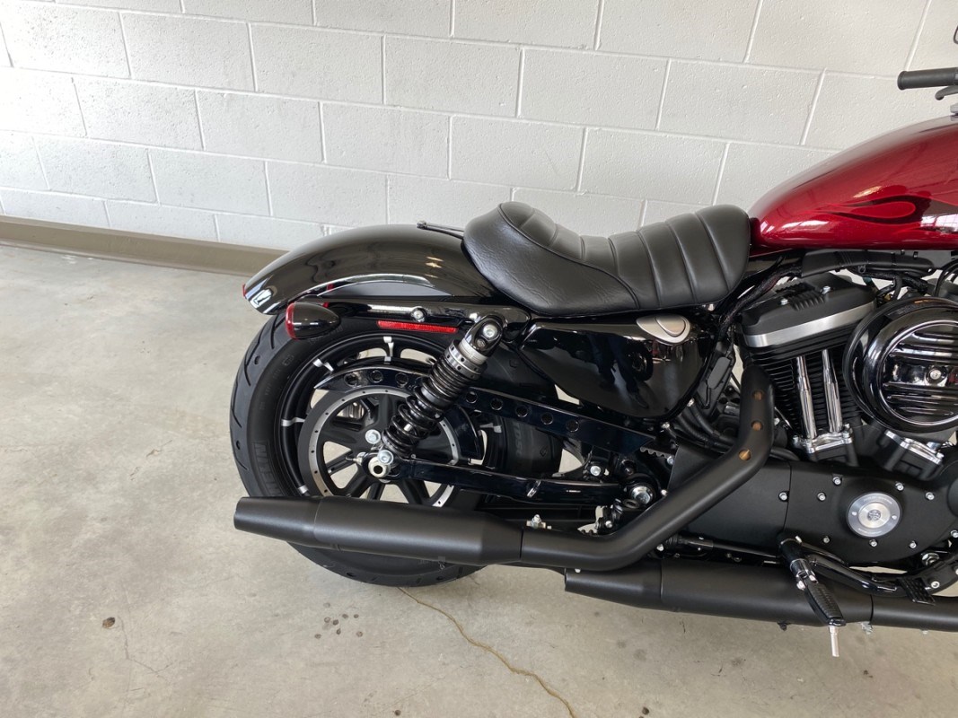 2017 HarleyDavidson® XL883N Sportster® Iron 883™ (Hard Candy Hot Rod