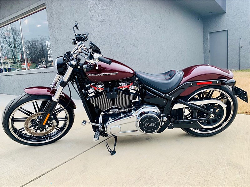 2018 HarleyDavidson® FXBRS Softail® Breakout™ 114 (Twisted Cherry