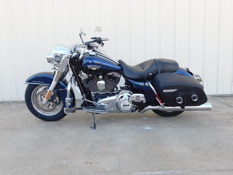 big blue pearl harley davidson