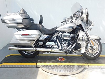 Used 2017 Harley-Davidson® CVO™ Limited