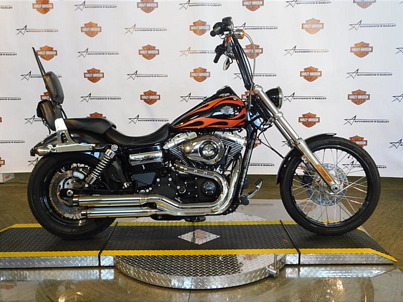 2014 HarleyDavidson® FXDWG Dyna® Wide Glide® (Vivid Black Flame