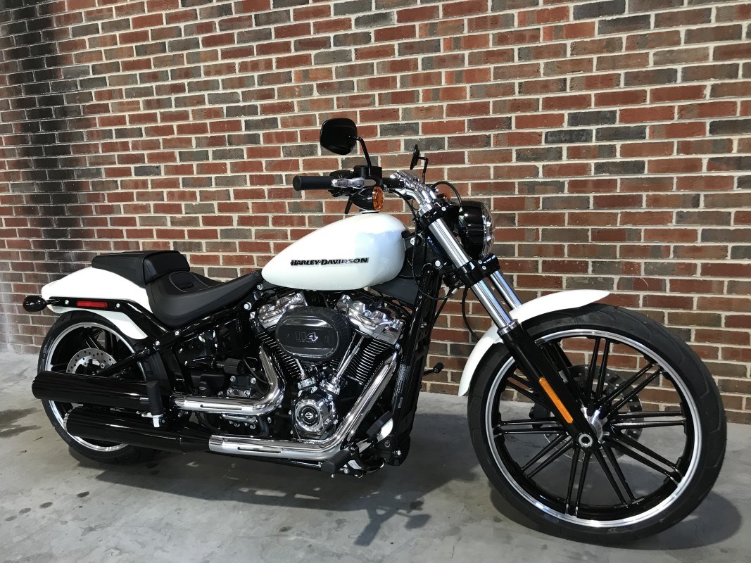 2019 HarleyDavidson® FXBRS Softail® Breakout® 114 (Bonneville Salt