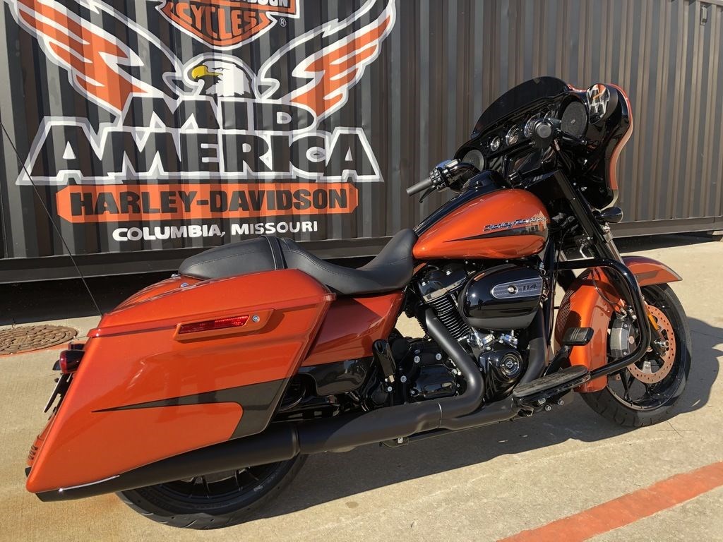 2020 street glide special scorched orange