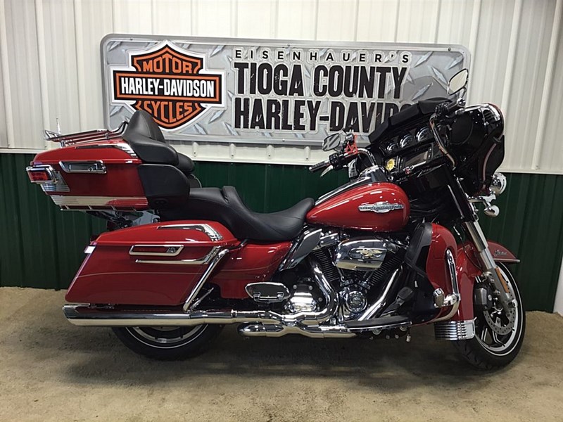 2017 HarleyDavidson® FLHTK Ultra Limited® Firefighter/Peace Officer