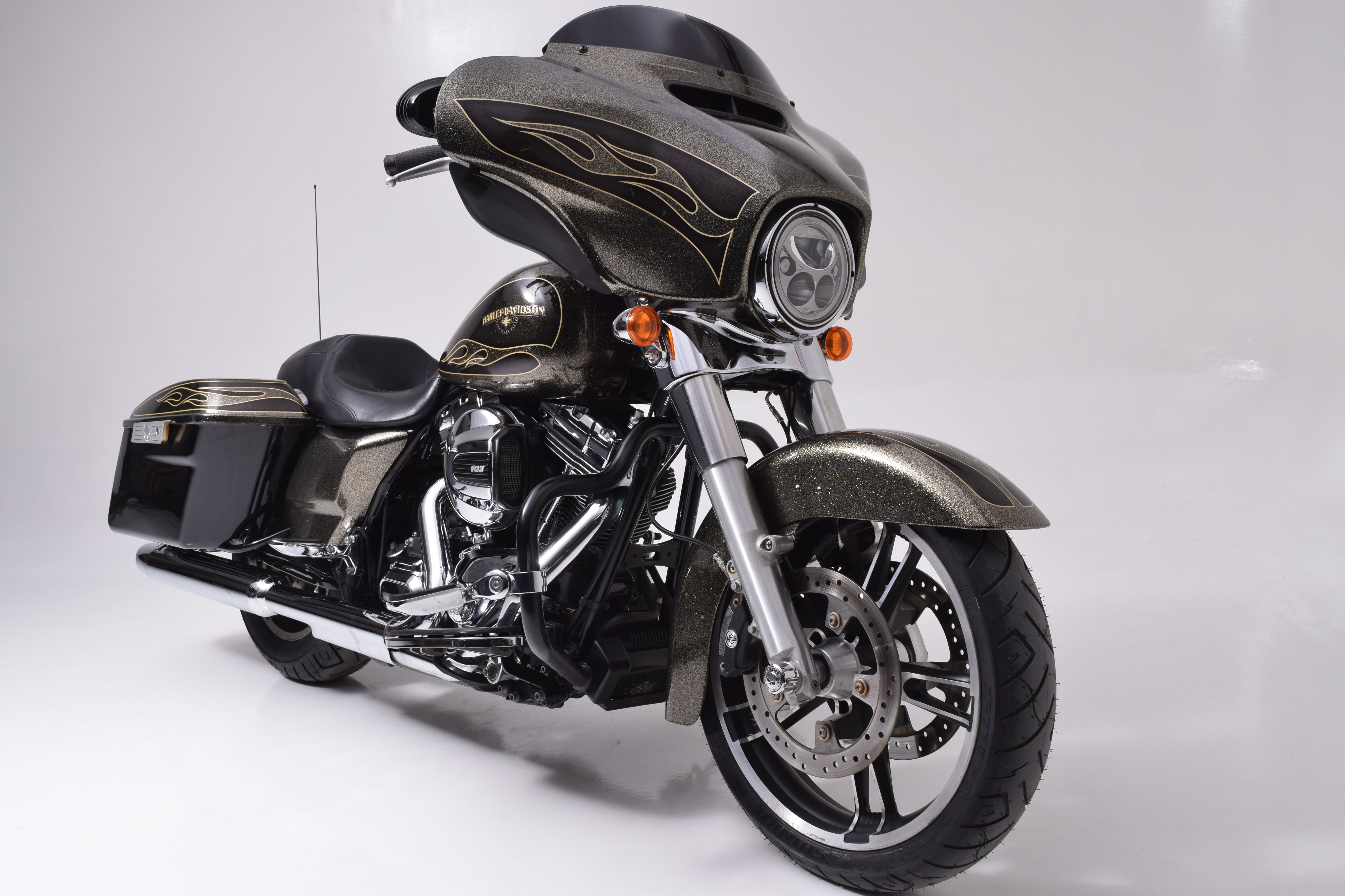 2016 HarleyDavidson® FLHXS Street Glide® Special (HARD CANDY GOLD