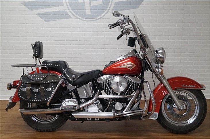 1997 Harley-Davidson® FLSTC Heritage Softail® Classic (RED), Cedar