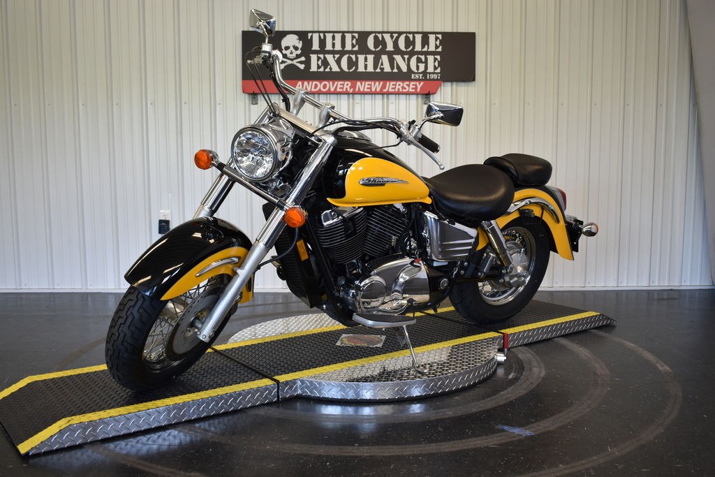 2000 Honda® VT1100C3 Shadow 1100 Aero (Yellow/Black), Andover, New