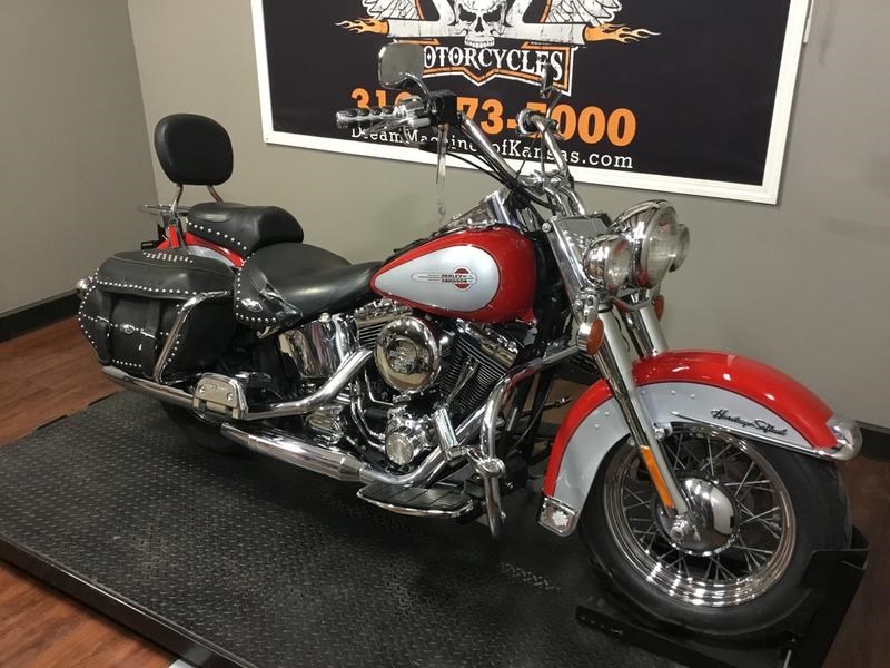 2002 HarleyDavidson® FLSTC/I Heritage Softail® Classic (RED/SILVER