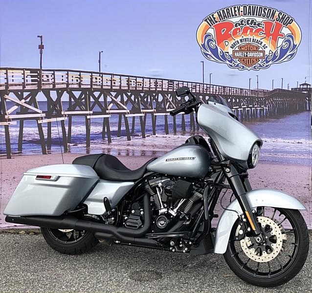 2019 HarleyDavidson® FLHXS Street Glide® Special (BARRACUDA SILVER), North Myrtle Beach, South