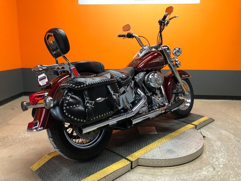 2008 Harley-Davidson® FLSTC Heritage Softail® Classic (Crimson Red