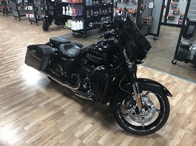 Used 2017 Harley-Davidson® CVO™ Street Glide®