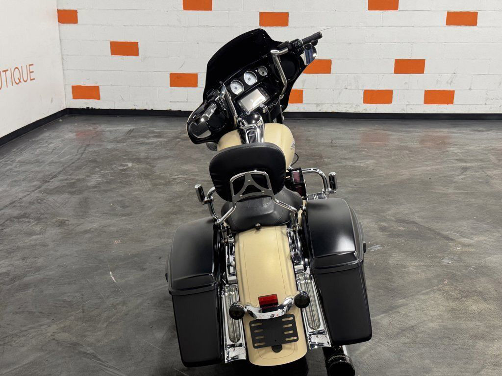 Street Glide®
