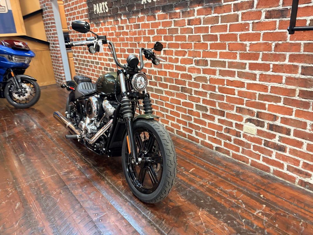 Street Bob®