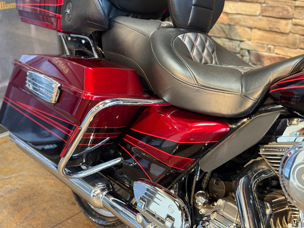 CVO™ Road Glide® Ultra