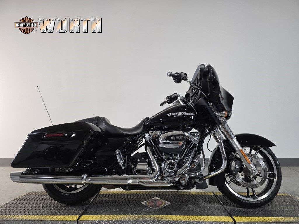 Street Glide®
