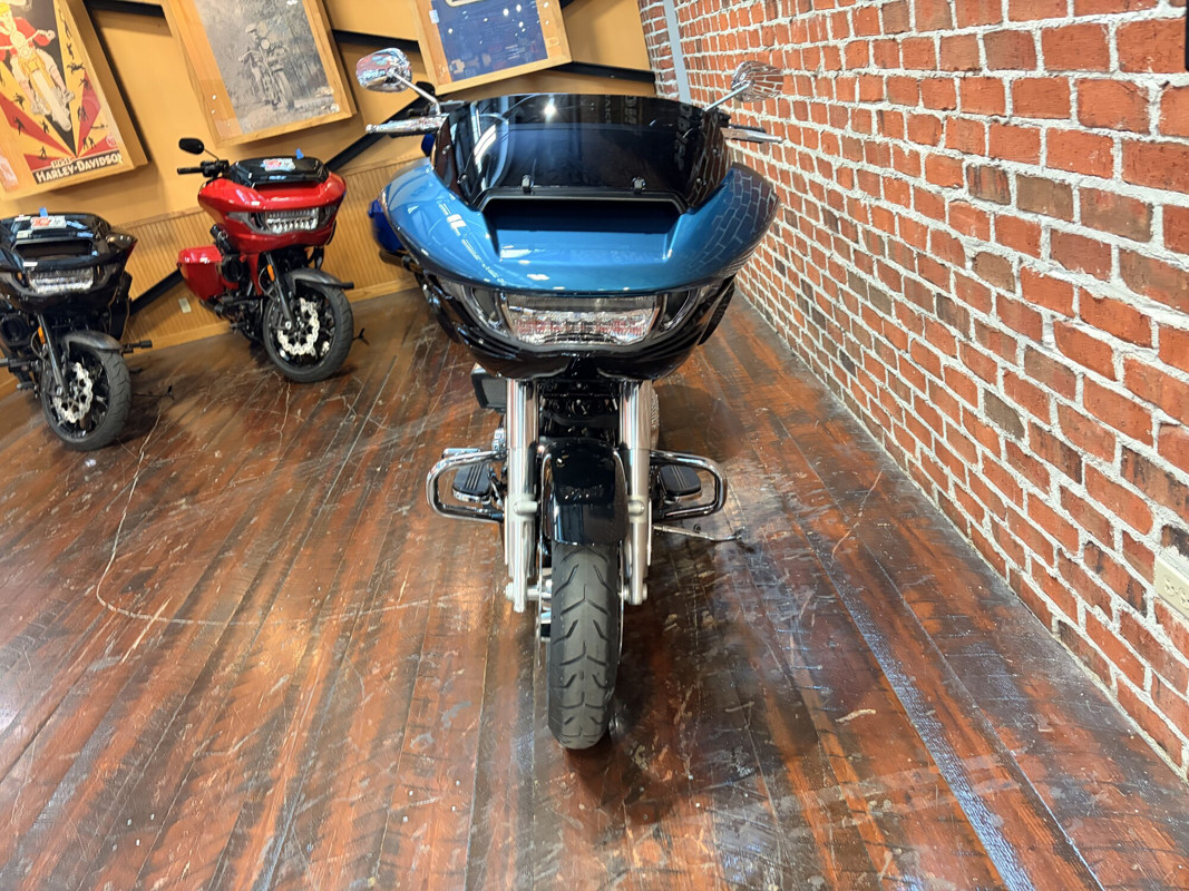 Road Glide®