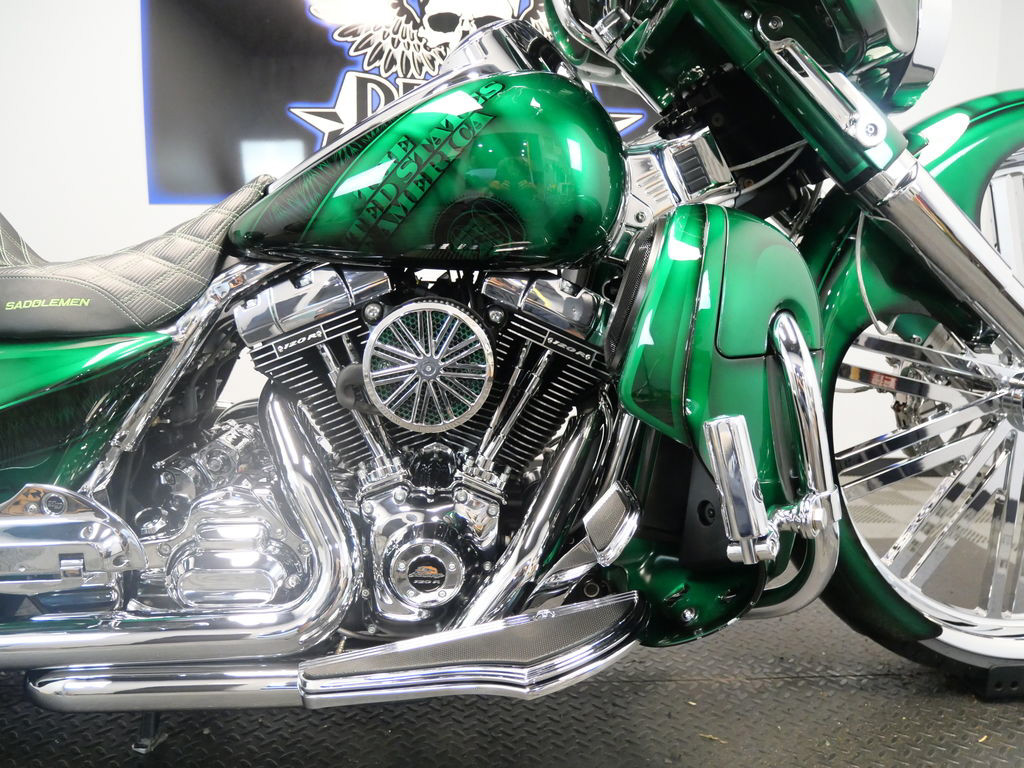 Street Glide®