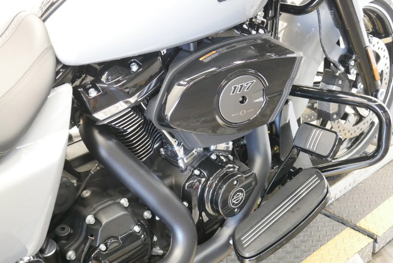 Road Glide®