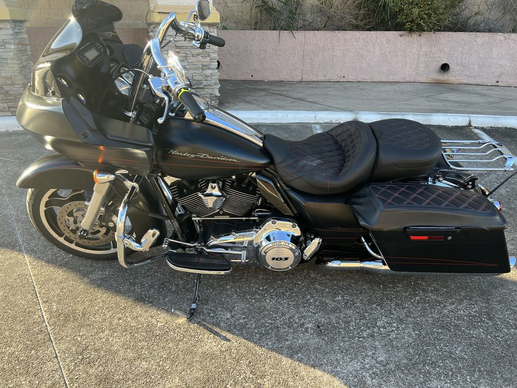 Road Glide® Custom