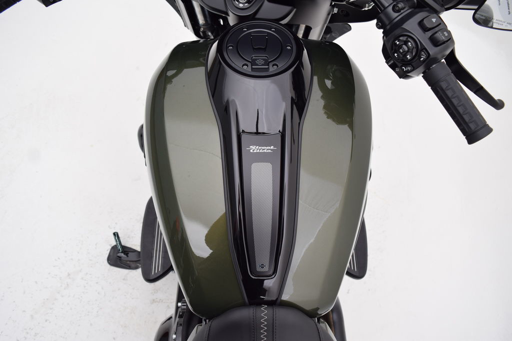 Street Glide®