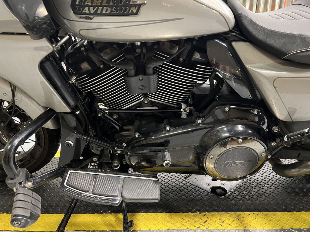 CVO® Road Glide®