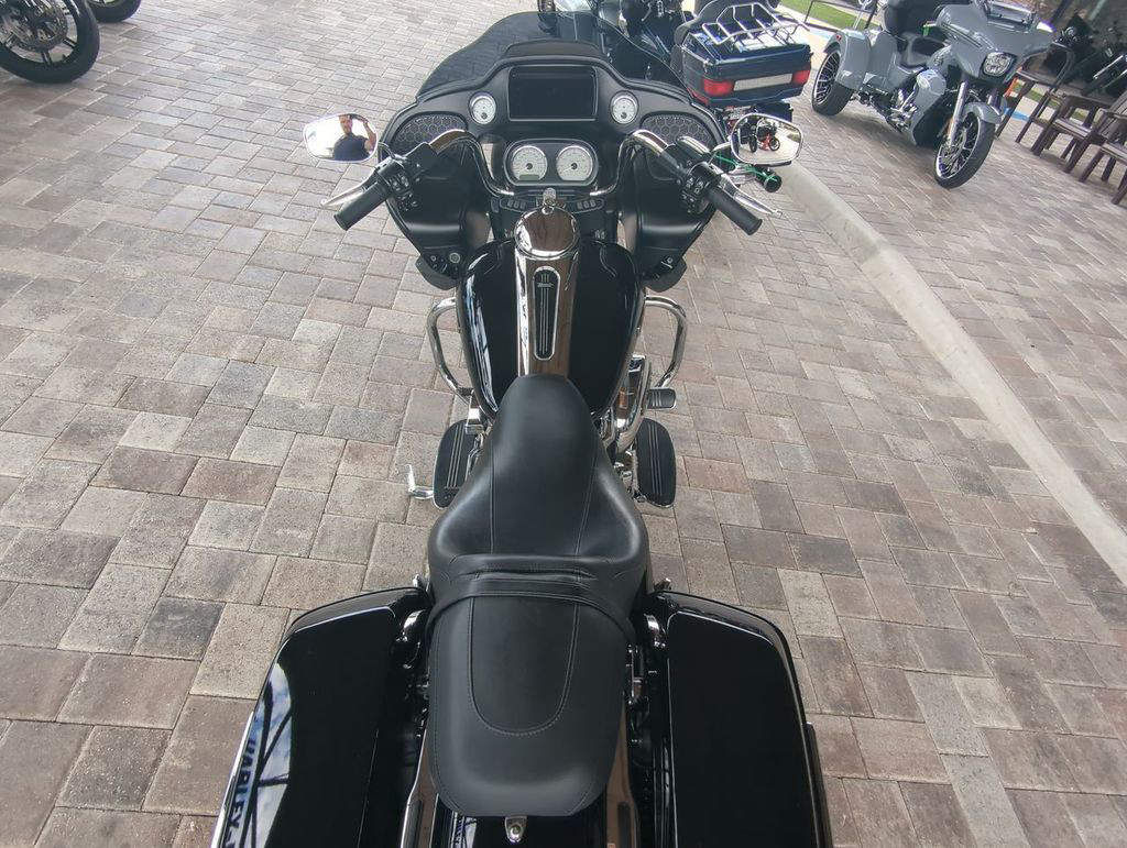 Road Glide®