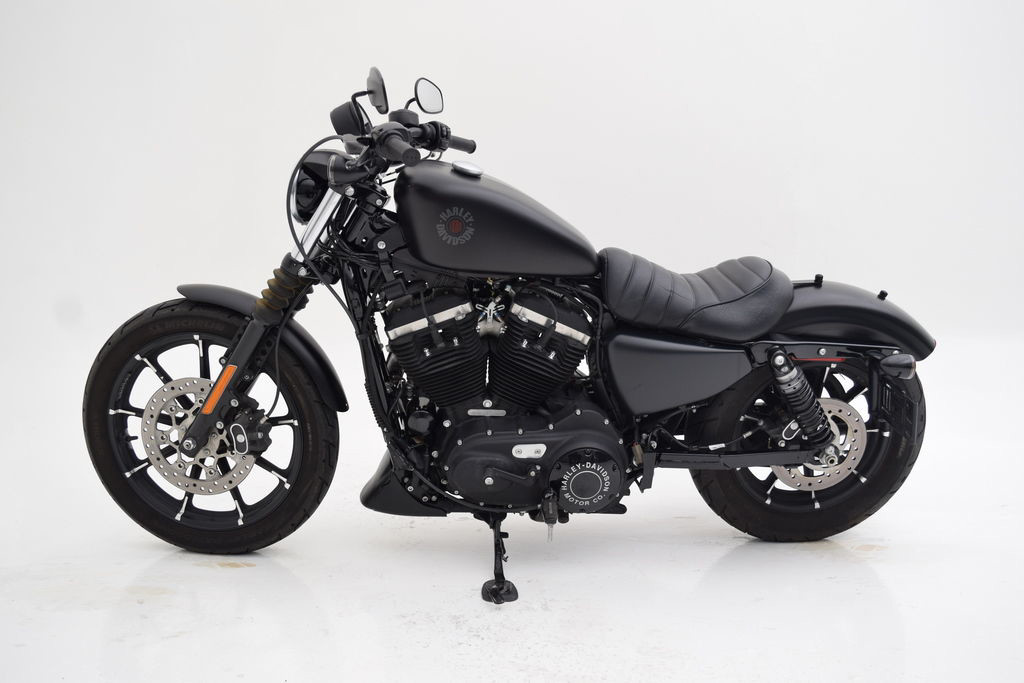 Iron 883®