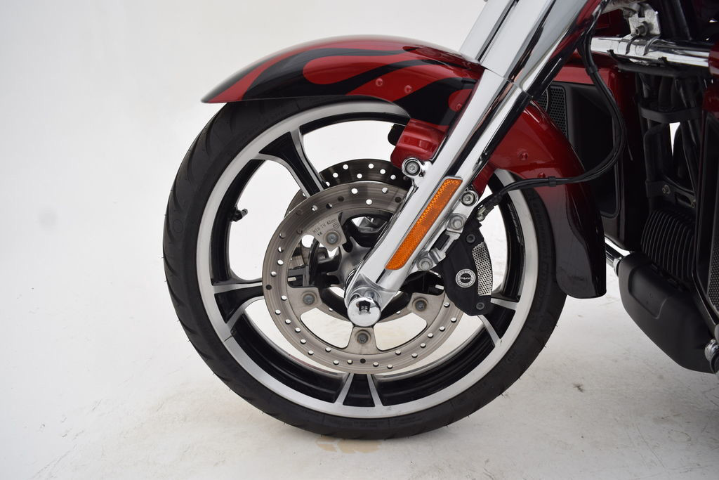 CVO® Tri Glide®