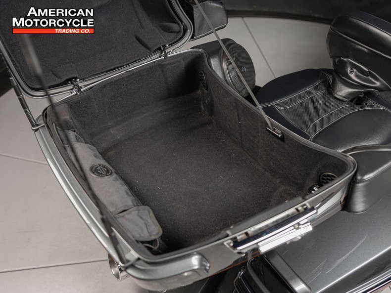 CVO® Road Glide® Ultra