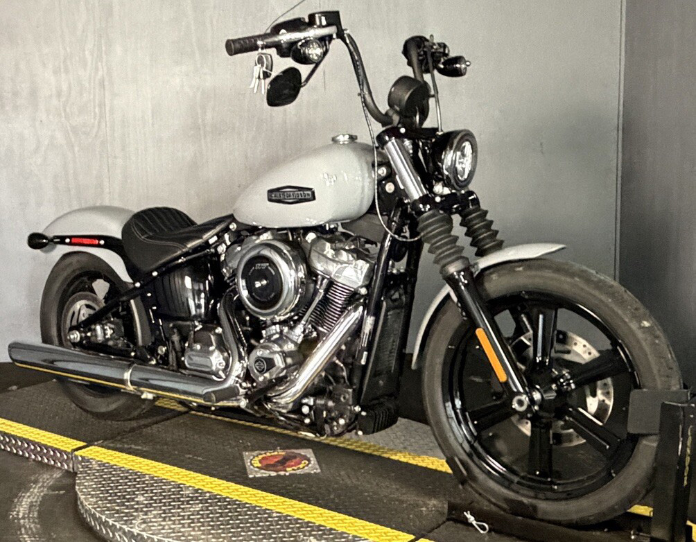 Street Bob®