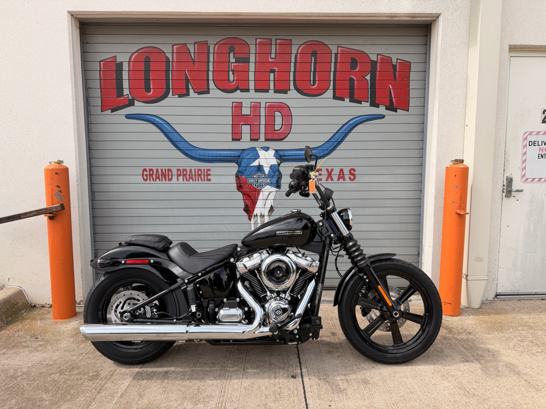 Street Bob®