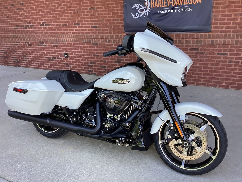 Street Glide®